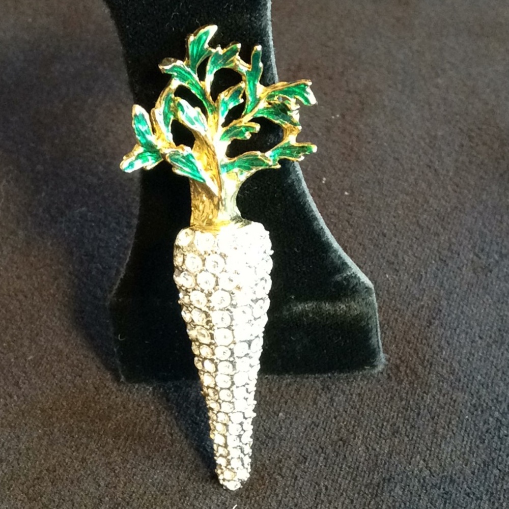 Austrian Crystal Sparkly Carrot Brooch